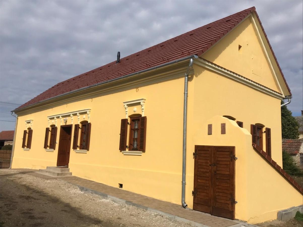 Ferienwohnung Porrogi Fenyo Vendeghaz Exterior foto